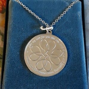 The Franklin Mint Chain & Pendant Mothers Day